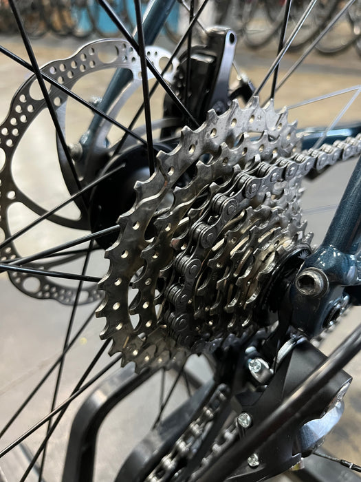 Felt Broam 60 Shimano Sora 8 Speed - Midnight Fade Blue DEMO