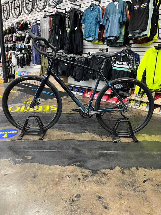 Felt Broam 60 Shimano Sora 8 Speed - Midnight Fade Blue DEMO