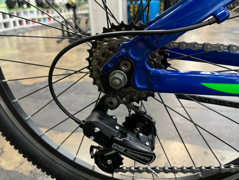 Reid Scout 24 Kid's Mountain Bike - Blue/Green DEMO