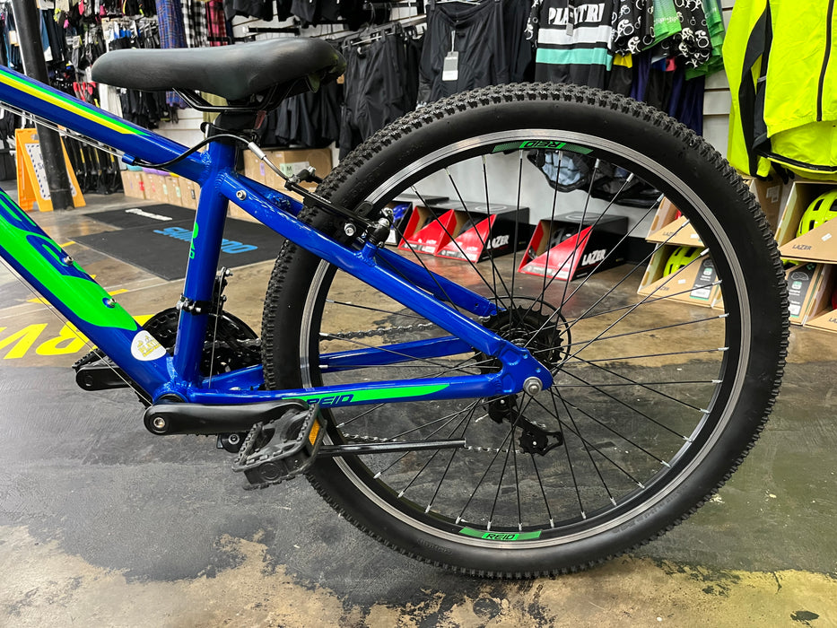 Reid Scout 24 Kid's Mountain Bike - Blue/Green DEMO