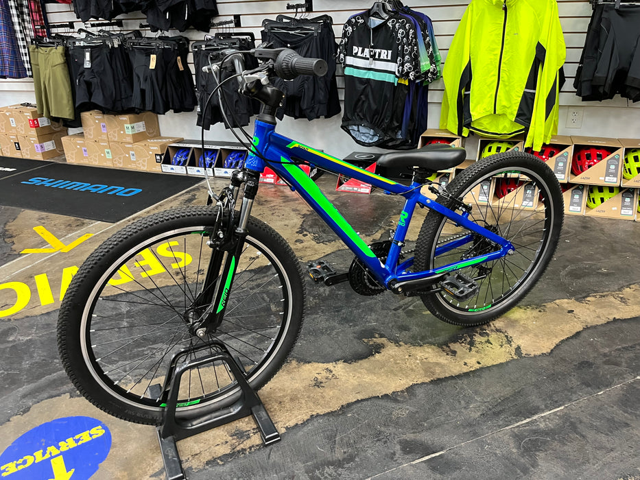Reid Scout 24 Kid's Mountain Bike - Blue/Green DEMO