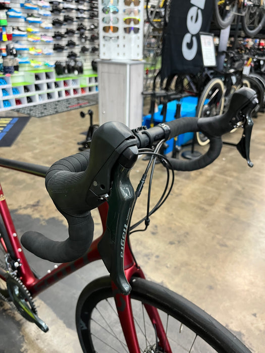 Scott Addict 30 Disc Shimano Tiagra 10 Speed - Red DEMO