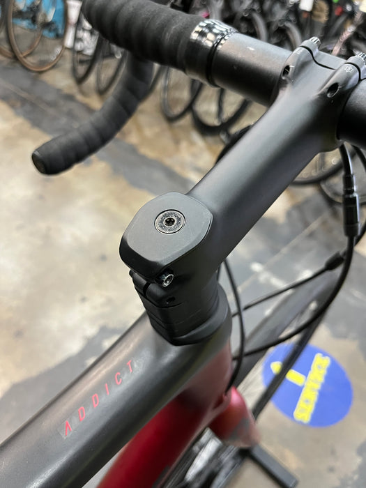 Scott Addict 30 Disc Shimano Tiagra 10 Speed - Red DEMO