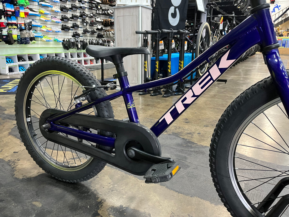 Trek Precaliber 20 Kids Bike - Purple/Pink USED