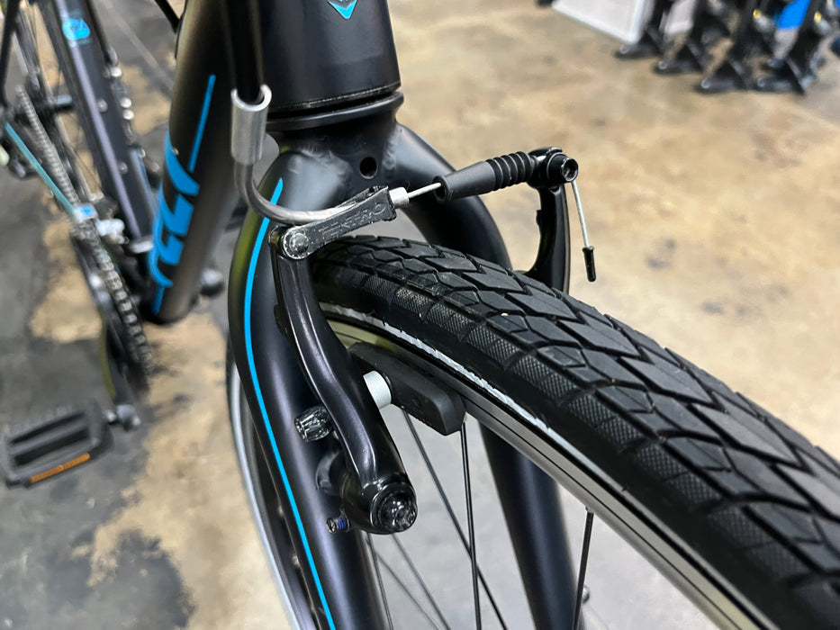 Felt Verza Speed 50 Shimano Tourney 7 Speed - Black/Blue DEMO