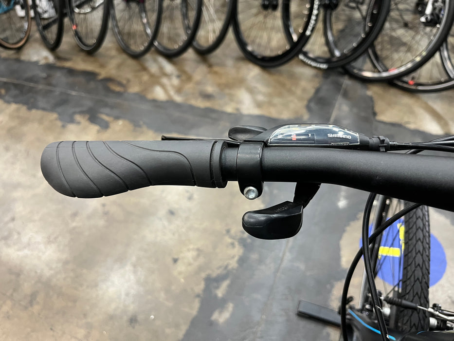 Felt Verza Speed 50 Shimano Tourney 7 Speed - Black/Blue DEMO