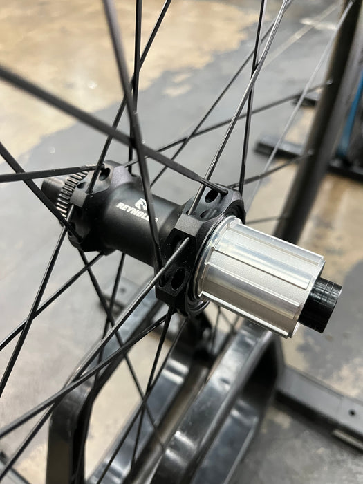 Reynolds AR58/62 Disc Carbon Clincher Tubeless Wheelset - Black Decals