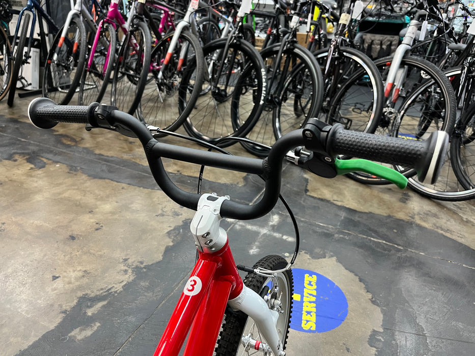 Woom Original 3 16" Bike - Woom Red DEMO