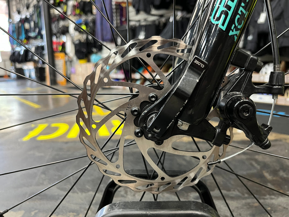 Cannondale Trail 24 Kid's Shimano Tourney 8 Speed - Hi-Vis Yellow DEMO