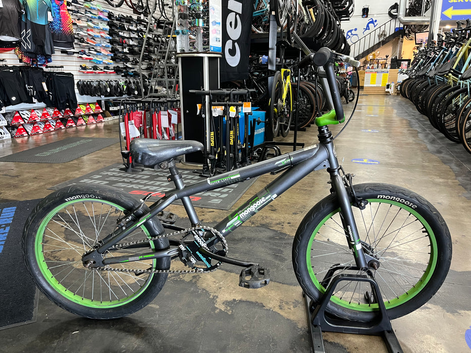 Mongoose Outer Limit 20" BMX - Black/Green USED