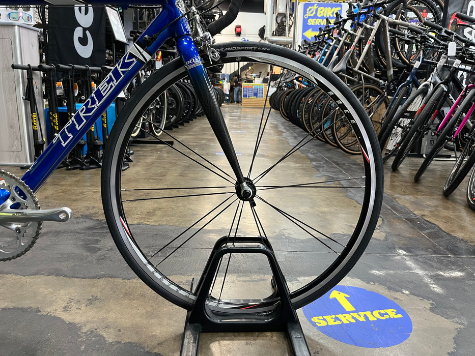 Trek 2200 Shimano Ultegra 9 Speed - Blue USED