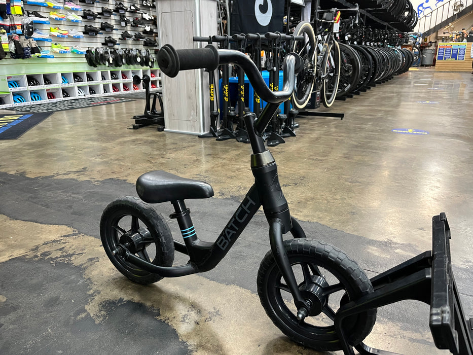 Batch Balance Bike - Black DEMO