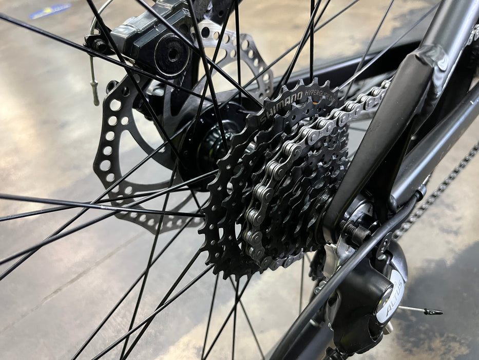 Batch The Urban Bike 27.5" Shimano Tourney - Matte Black DEMO
