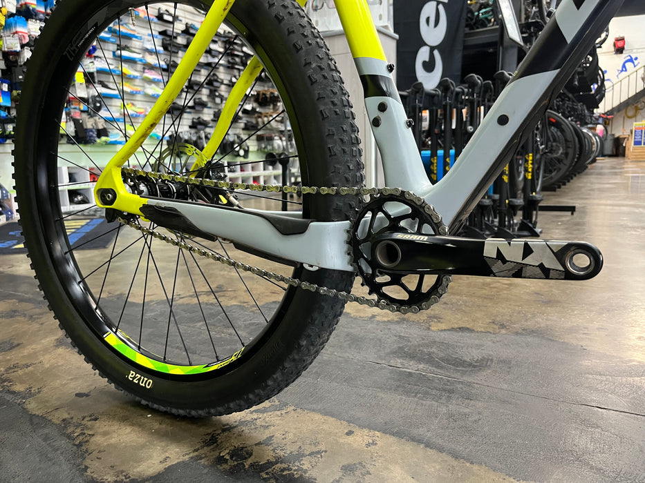 Giant XTC Advanced 27.5+ Single Speed - Grey USED
