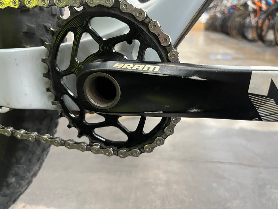 Giant XTC Advanced 27.5+ Single Speed - Grey USED