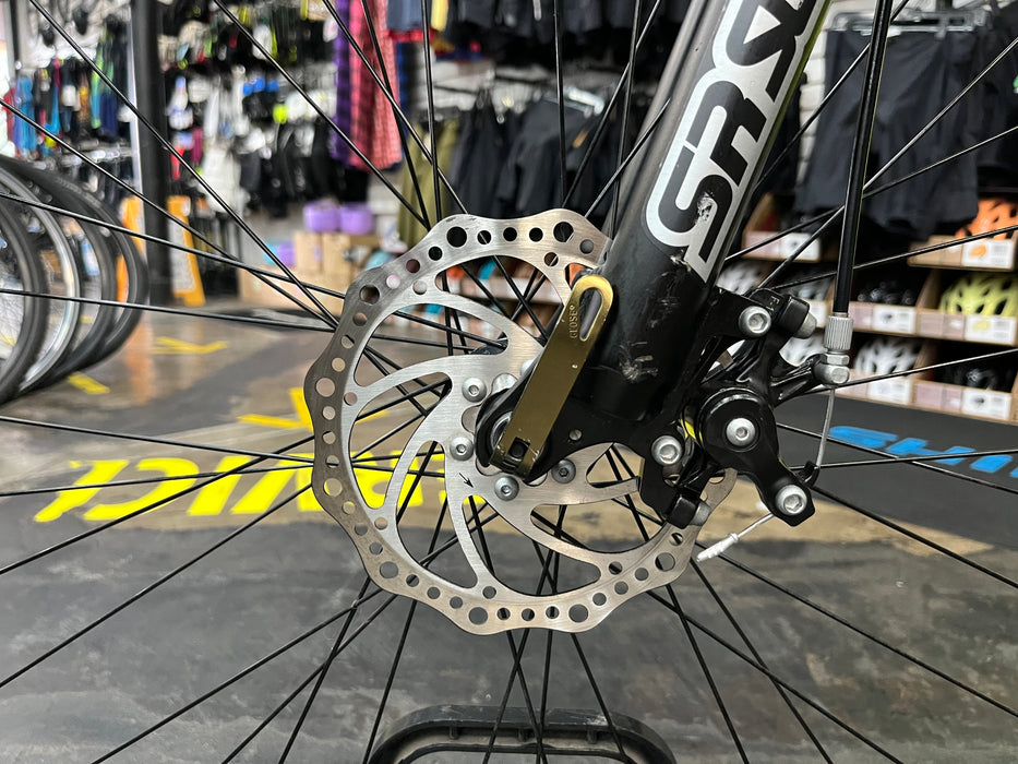 Iron Horse Yakuza 5.1 Mountain Bike Shimano Tourney 7 Speed - Black/Silver USED