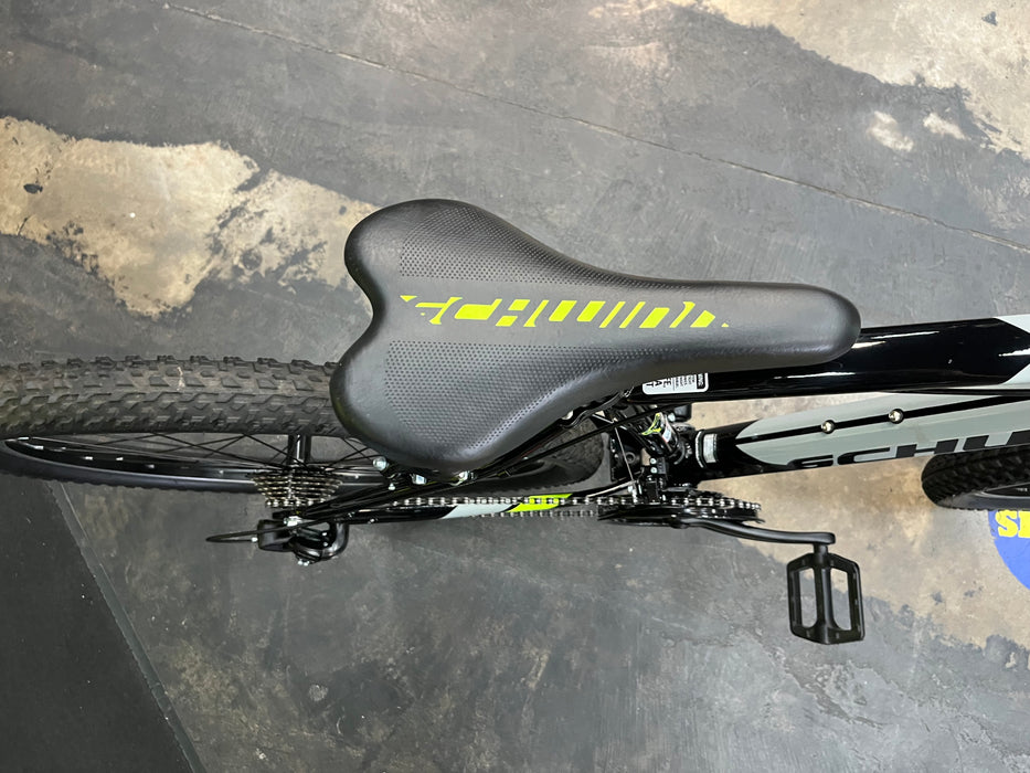 Schwinn Ranger Mountain Bike Shimano Tourney 7 Speed - Black/Grey/Green USED