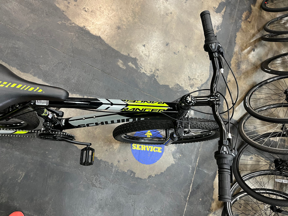 Schwinn Ranger Mountain Bike Shimano Tourney 7 Speed - Black/Grey/Green USED