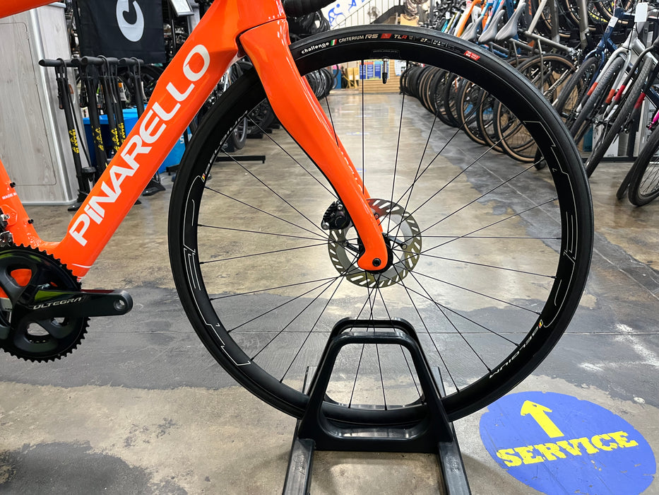 Pinarello Dogma F12 Disk Shimano Ultegra 11 Speed - Venus Orange USED