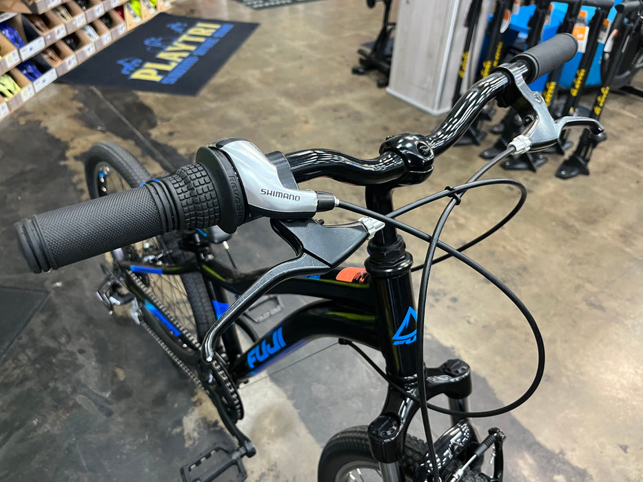 Fuji Dynamite 24 Shimano Acera 8 Speed - Black/Blue DEMO
