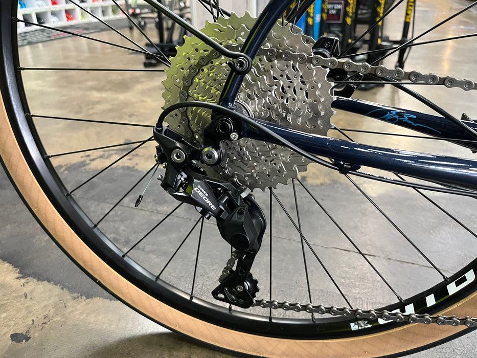 Breezer Bikes Doppler Cafe+ Shimano Deore 10-Speed - Deep Blue