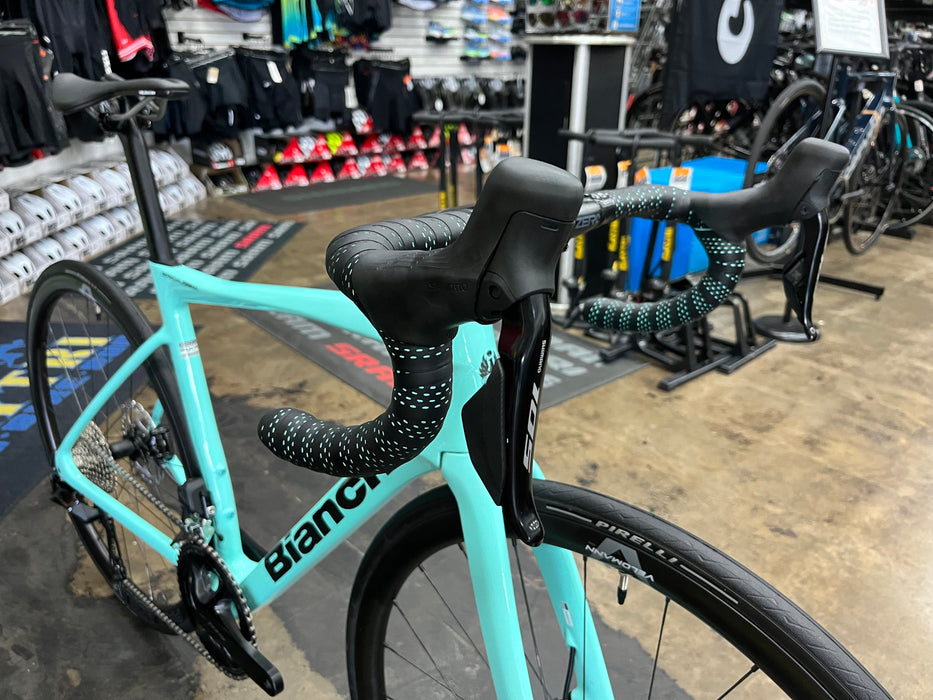 Bianchi Specialissima Shimano 105 Di2 - 2024