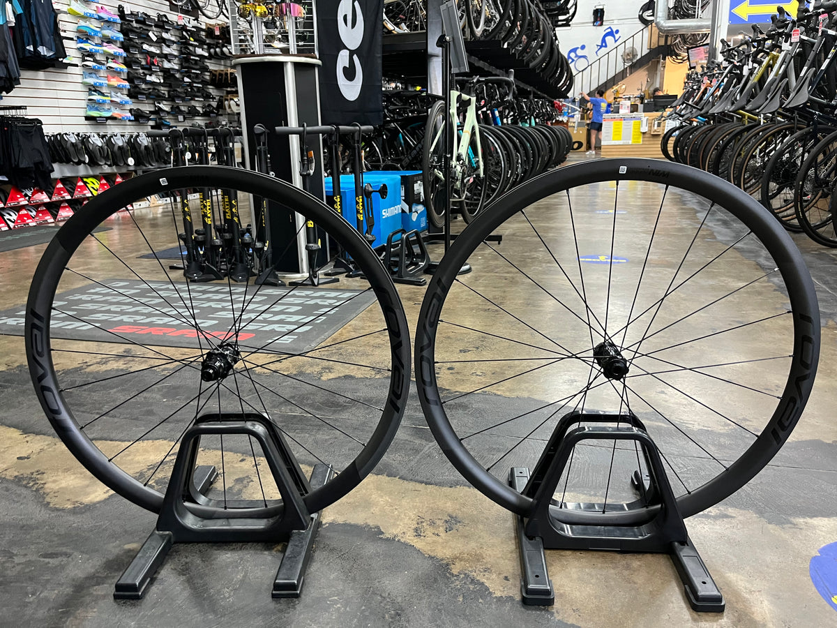 Roval Alpinist CL Carbon Wheelset - DT Swiss 350 - USED — Playtri