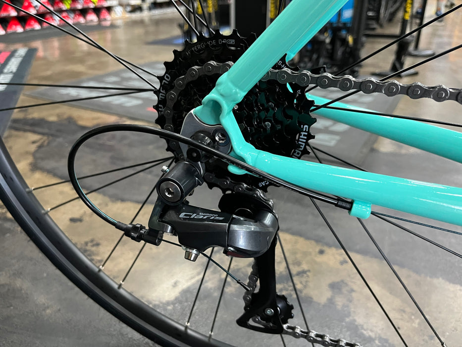 Bianchi Via Nirone 7 Shimano Claris - Celeste 2024