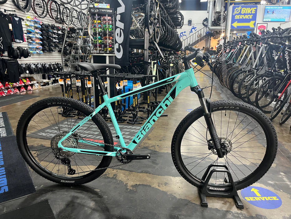 Bianchi Magma 9.0 Shimano Deore - Celeste 2022