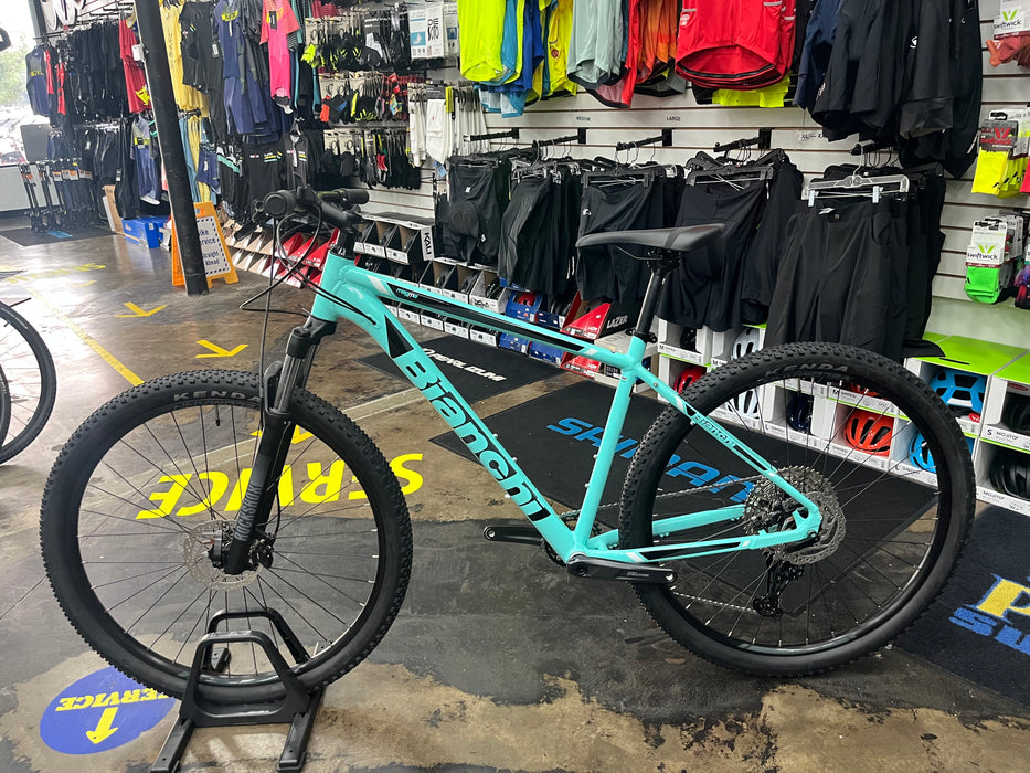 Bianchi Magma 9.0 Shimano Deore - Celeste 2022