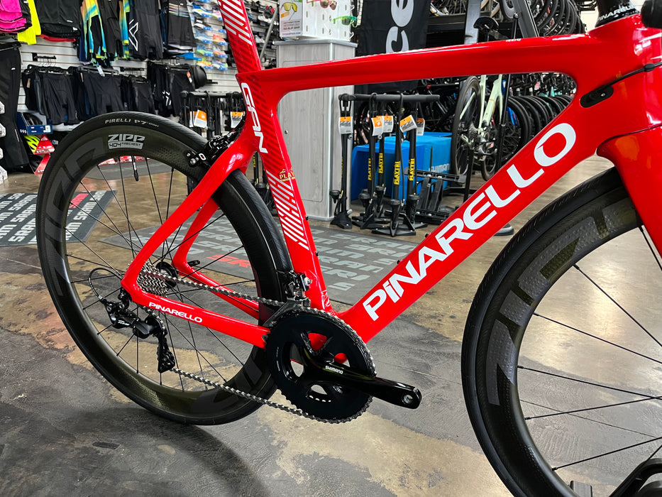 Pinarello Gan Rim Shimano 105 11 Speed - ZIPP 404 Firecrest Wheelset - Red 2023