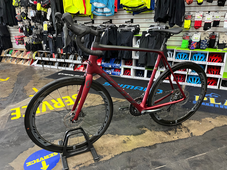 Scott Addict 30 Disc Shimano Tiagra 10 Speed w/Fulcrum Racing Wind 40 Wheels - Red 2021 DEMO