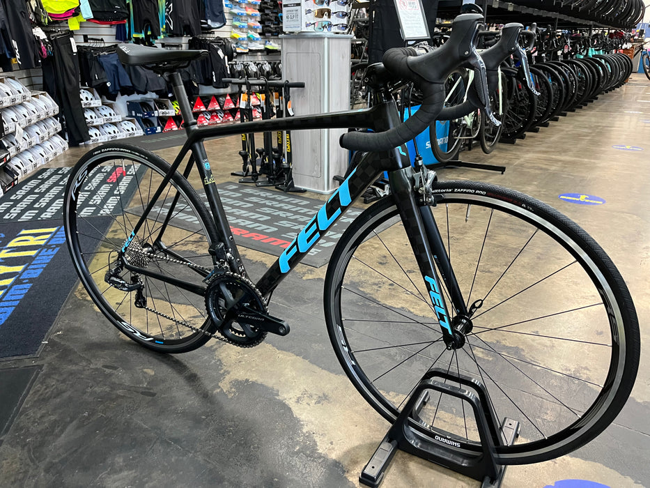 Felt FR2 Shimano Ultegra Di2 - Matte Black/Blue 2017 DEMO