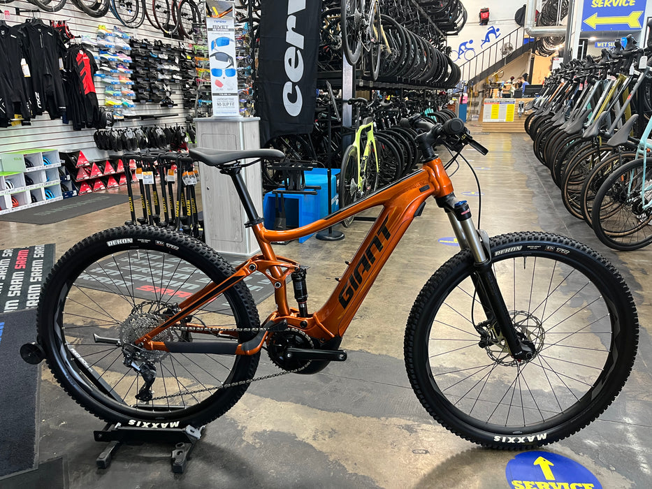 Giant Stance E+ 2 29er 20MPH - Amber 2022