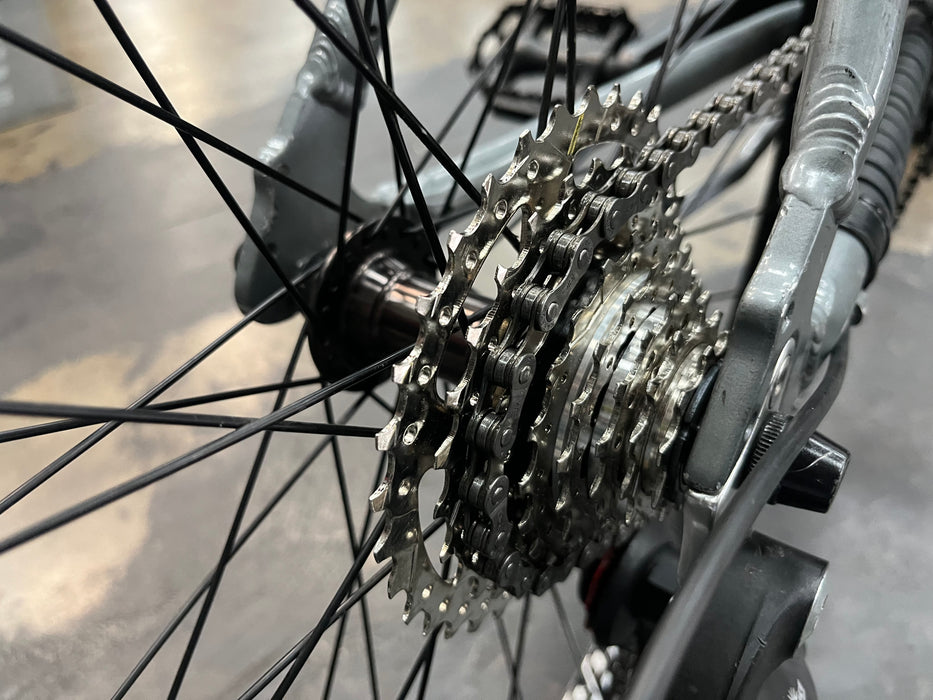 Schwinn Tourist Shimano 8 Speed - Gray USED