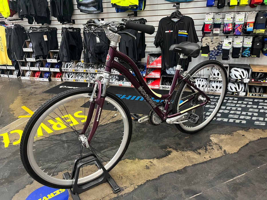 Schwinn Trailway Hybrid Shimano Acera 7 Speed - Purple USED