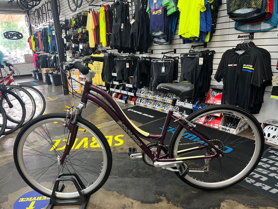 Schwinn Trailway Hybrid Shimano Acera 7 Speed - Purple USED