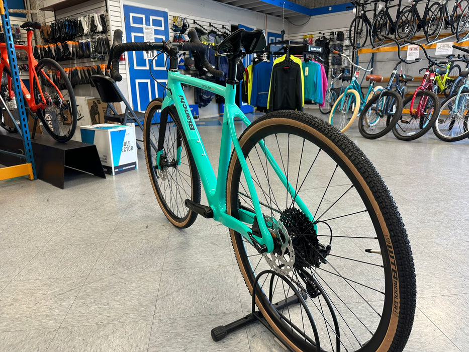 bianchi gravel bike Bianchi Impulso Pro Shimano GRX RX600 1x11 — Playtri