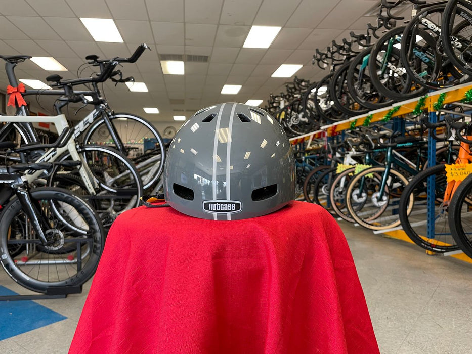 Nutcase Street Helmet - Suit & Tie