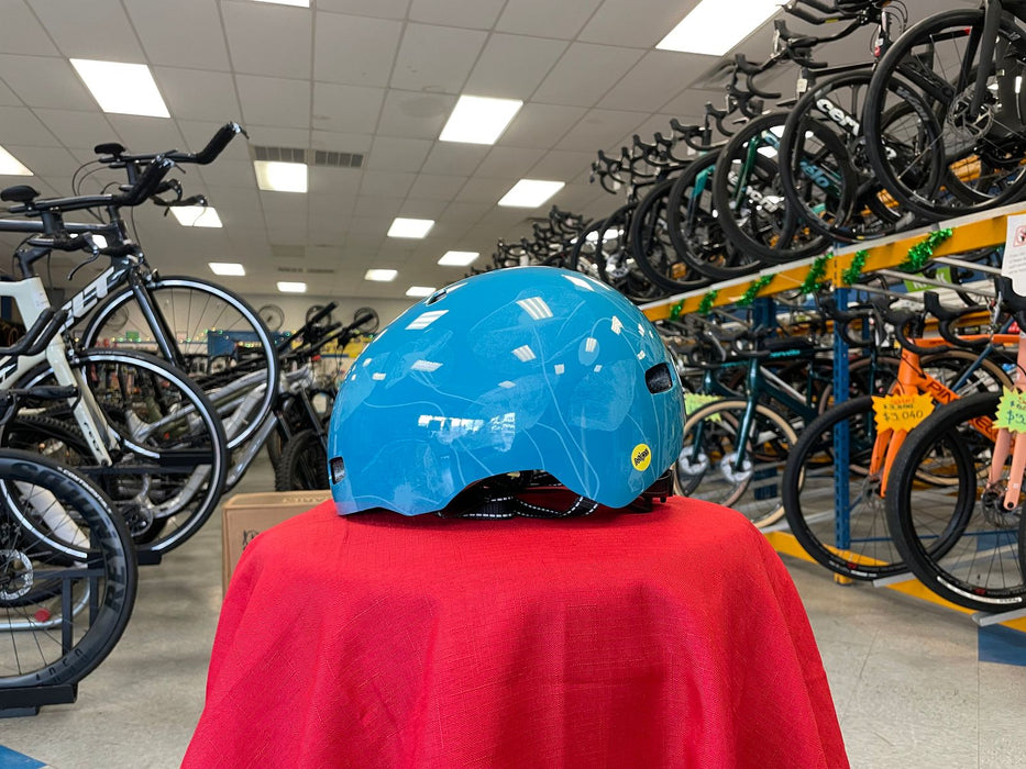 Nutcase Street Helmet - Inner Beauty