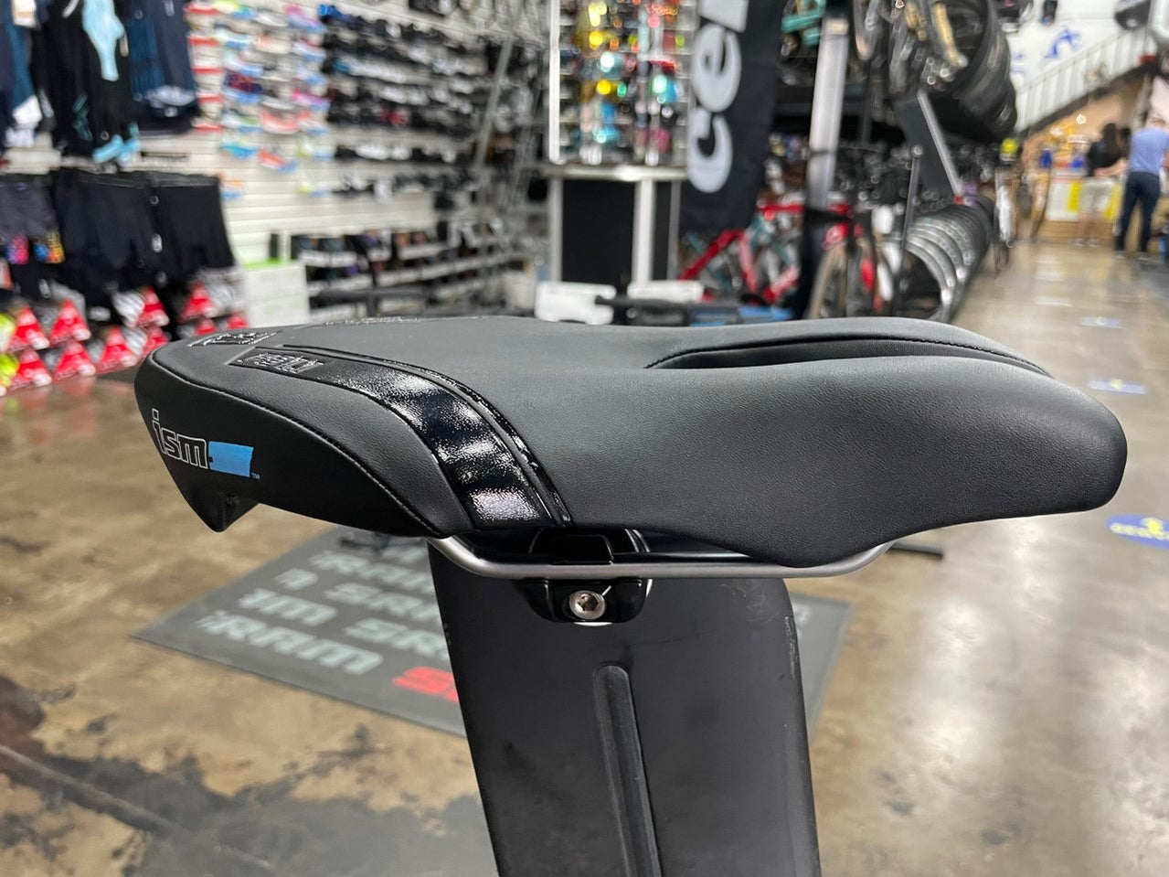 Felt IA 16 Rim Brake Shimano 105 Black - DEMO — Playtri