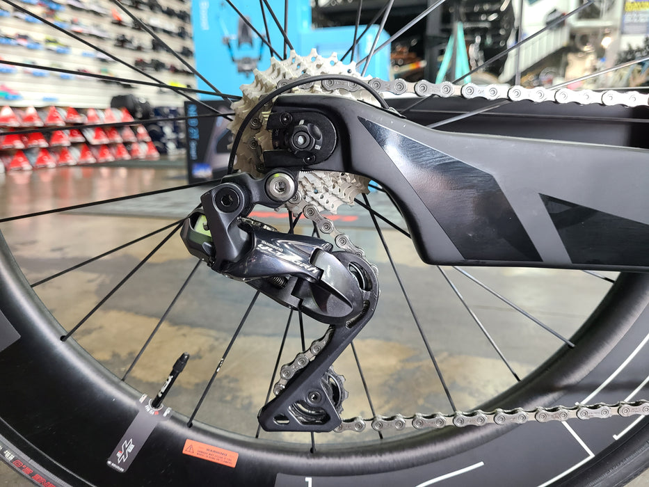 Ventum One Shimano Ultegra Di2 11 Speed - HED Wheels - Black 2020