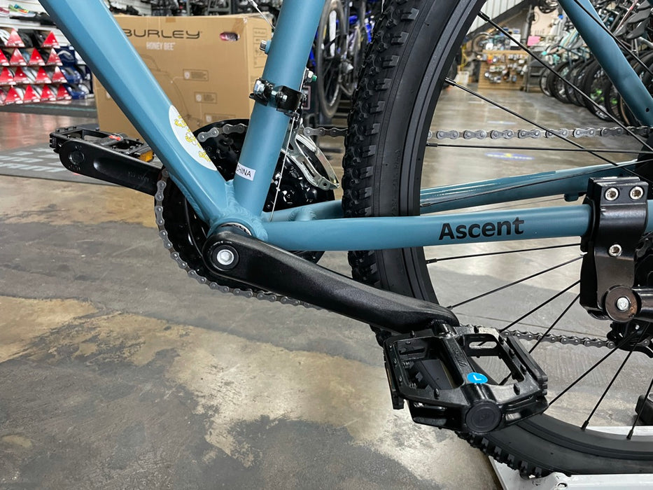 Retrospec Ascent Mountain Bike 27.5" Shimano Tourney - Matte Superior Blue 2022