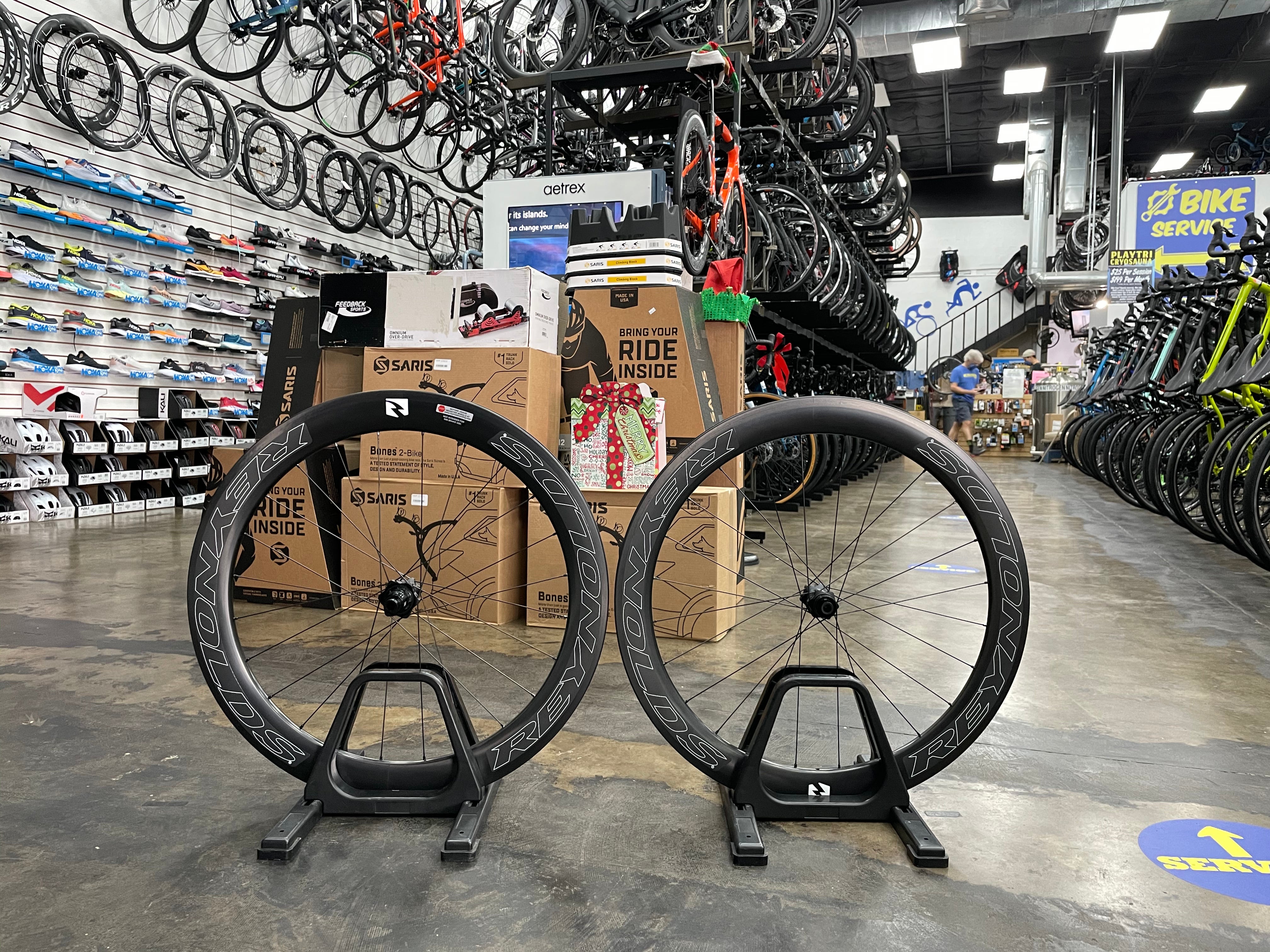 Reynolds AR58 Disc Carbon Clincher Tubeless Wheelset - Black