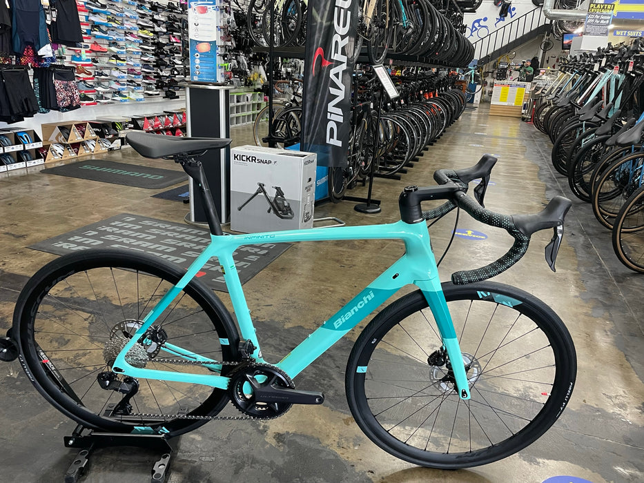 Bianchi Infinito CV Disc Ultegra Di2