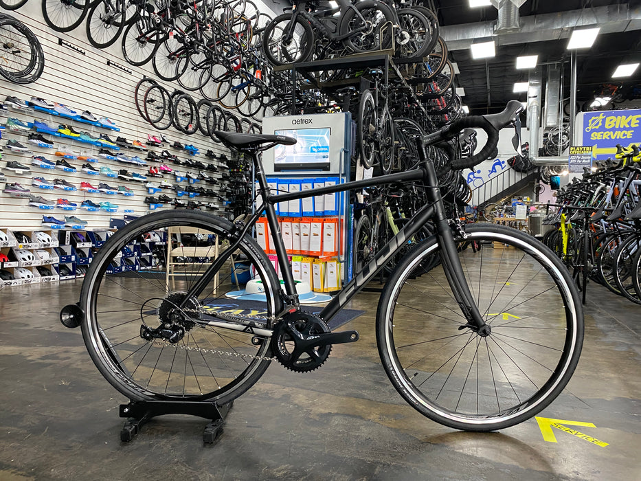 Fuji Sportif Shimano Sora Speed Satin Black — Playtri