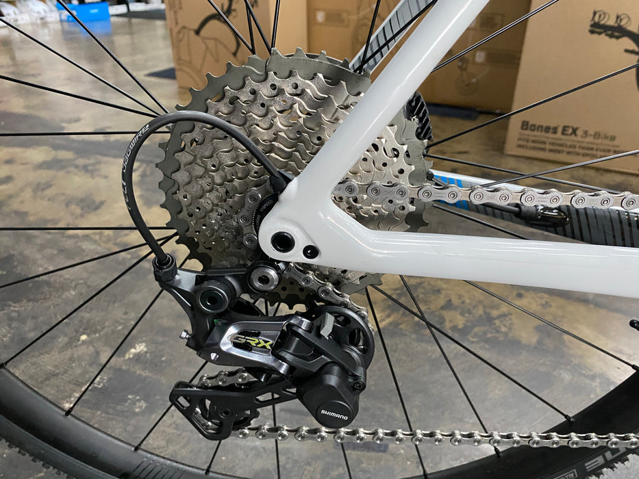 mountainbike felt q800 Felt FX Advanced+ Shimano GRX 800 2021 Cyclocross White 55CM