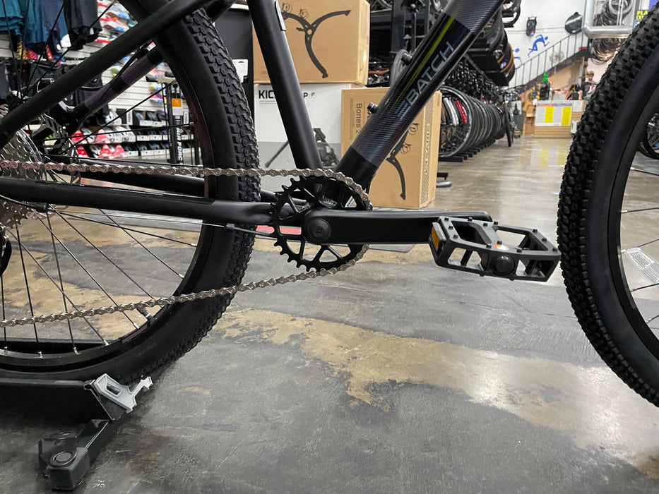 Batch The Disc Brake Mountain Bike Shimano Altus - Black 2022