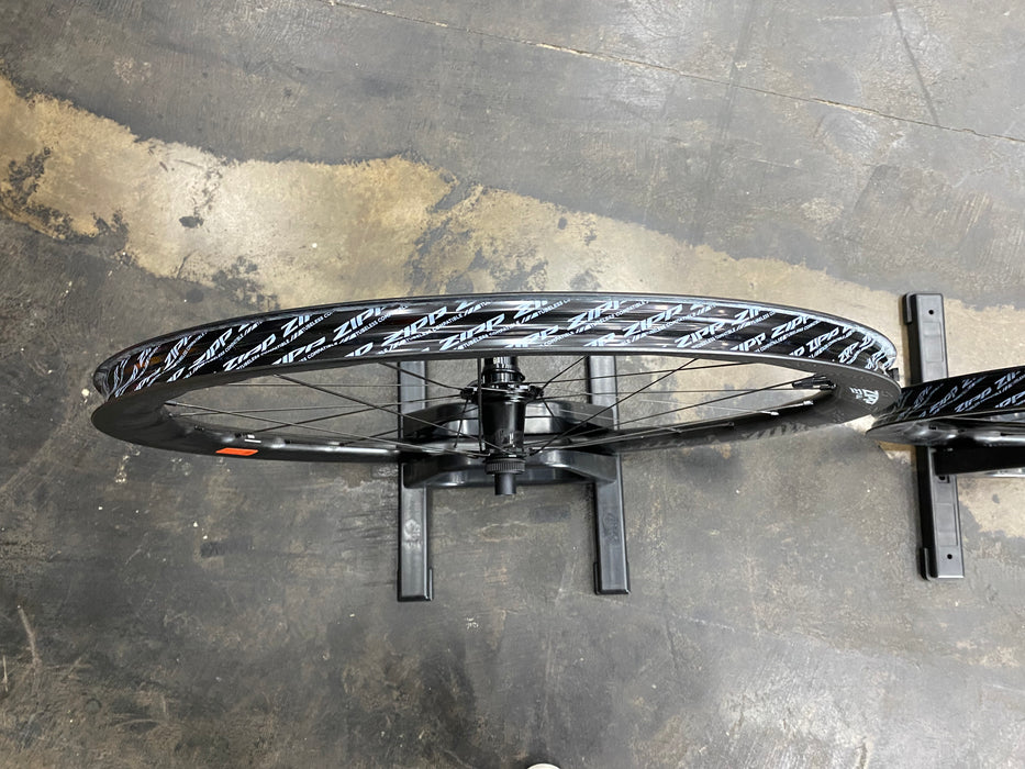 Zipp 353 NSW Tubeless Disc Brake Wheelset — Playtri Zipp 353 NSW Tubeless Disc Brake Wheelset — Playtri