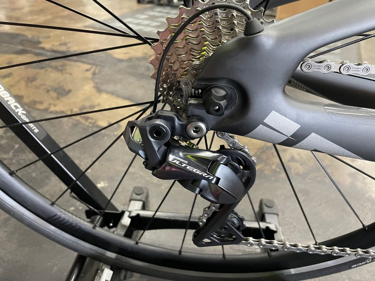 Felt IA 10 Rim Brake Ultegra Di2 11 Speed - Silver/Gray/Black 2019 DEM ...